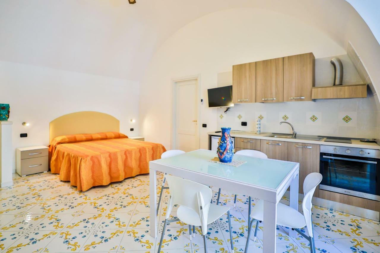 Della Monica Rooms Vietri sul Mare Exterior photo